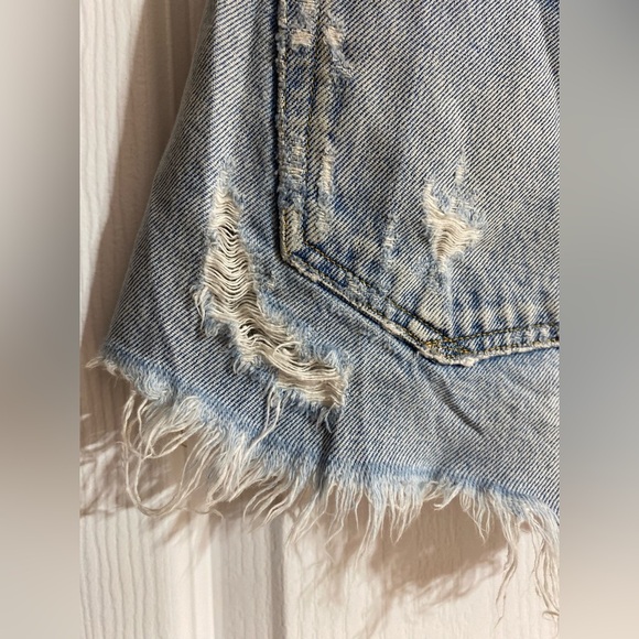 Aritzia Agolde Parker Vintage Cut-Off Distressed Rip Jean Denim Shorts Size 27 - Picture 14 of 16